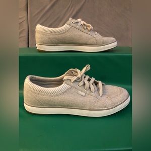 Size 7 Gray Lace Up Keds